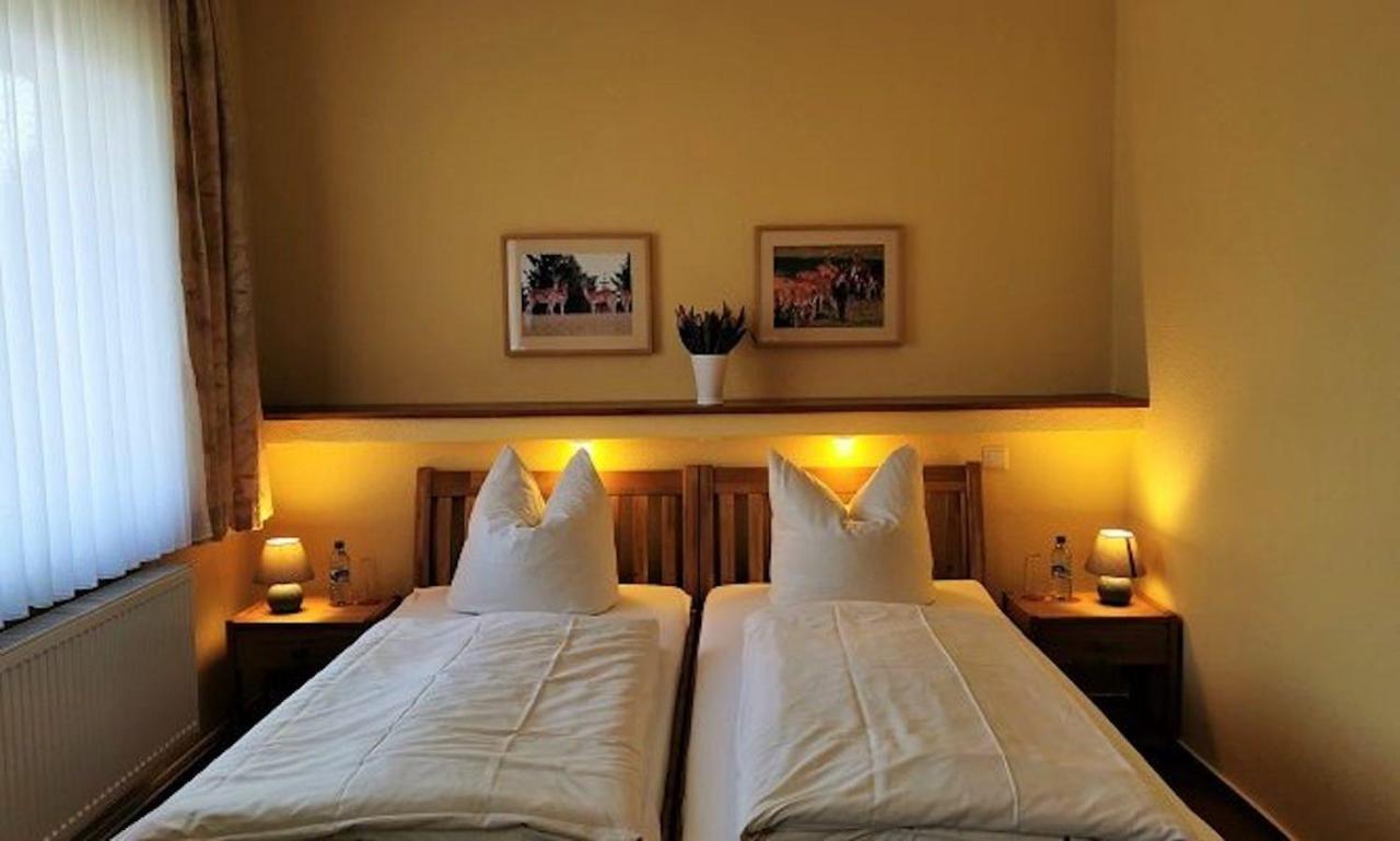 Pension Zur Fledermaus วาเริน ภายนอก รูปภาพ